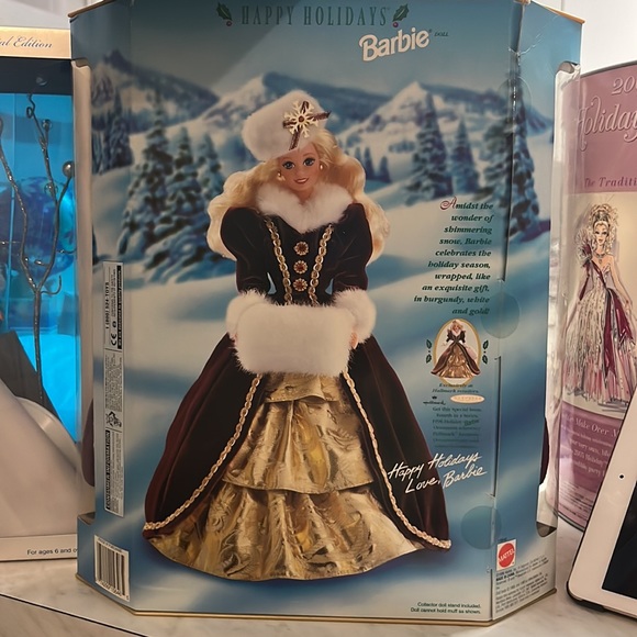 HAPPY HOLIDAYS BARBIE - Picture 2 of 2